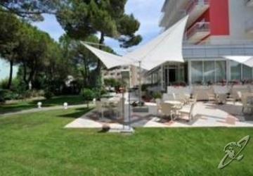 Hotel Eden Bibione Bagian luar foto