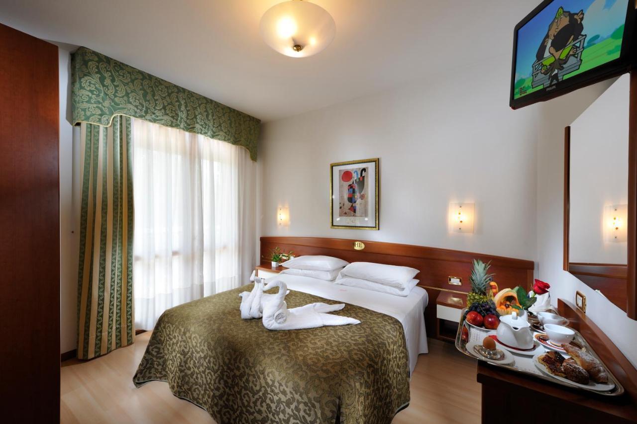 Hotel Eden Bibione Bagian luar foto